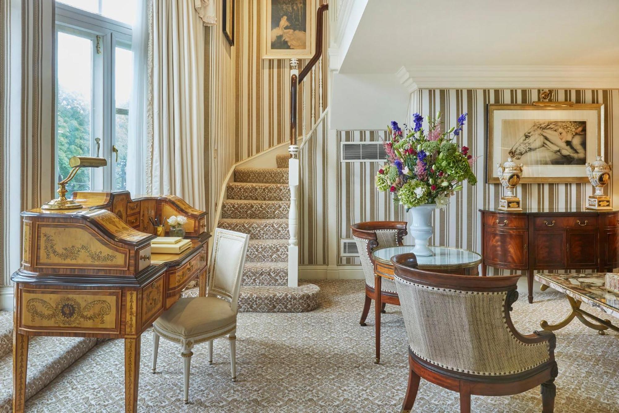 Milestone Hotel Kensington Londra Esterno foto Interior of the hotel