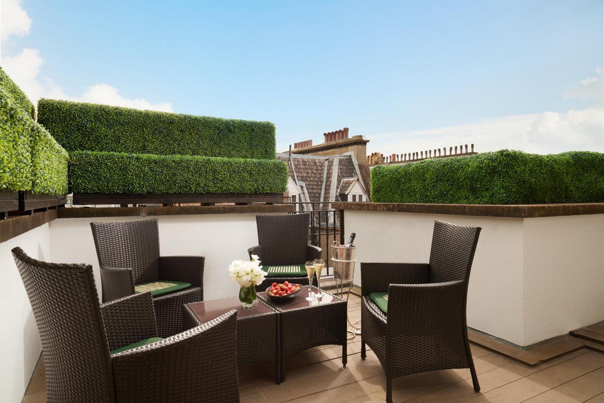 Milestone Hotel Kensington Londra Esterno foto The Terrace at The Ivy Collection