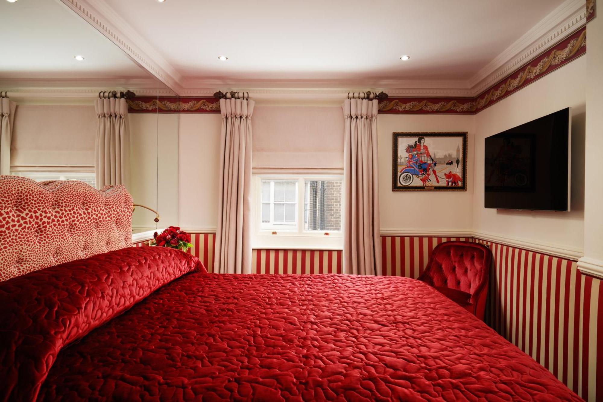 Milestone Hotel Kensington Londra Esterno foto A bedroom at the hotel