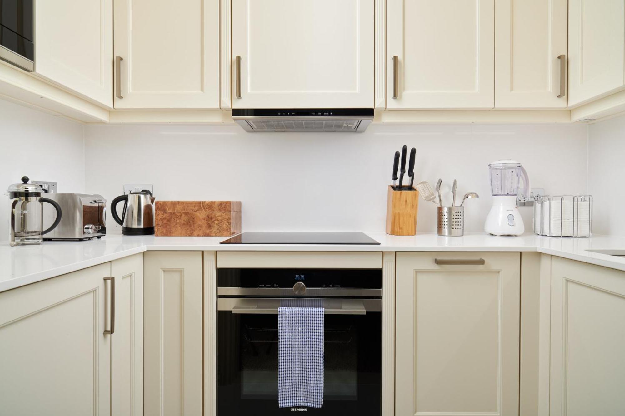Milestone Hotel Kensington Londra Esterno foto A modern kitchen